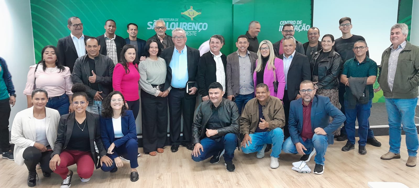 VEREADORES PARTICIPAM DE EVENTO EM SANTA CATARINA